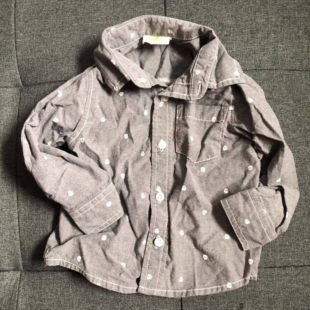 Skull button down grey shirt